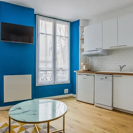 Petrolio - Welkeys Apartment Versailles